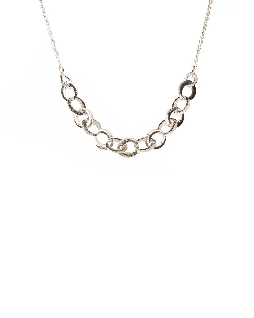 Silver Tone Hammered Disc Necklace